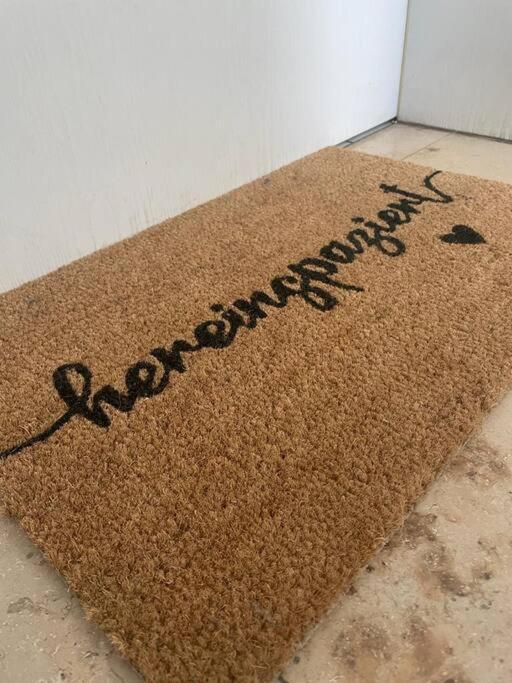 Modernes Apartment In เคมนิตซ์ ภายนอก รูปภาพ